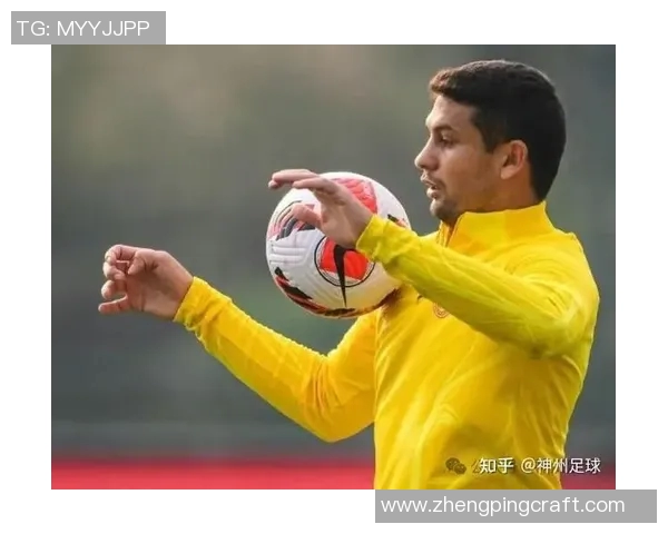 个头最矮的足球明星如何在绿茵场上创造辉煌成就与传奇故事